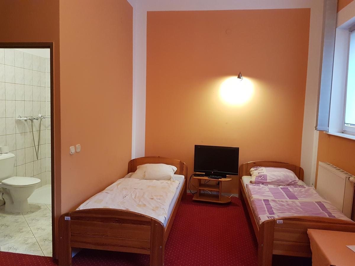 Hotel Chrobry Szprotawa Exterior foto